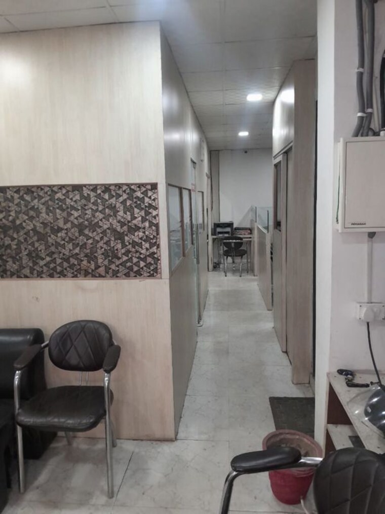 Bathroom, vibhuti khand Commercial Office Space 1350 Sq.Ft. In Vibhuti Khand Lucknow 9820389