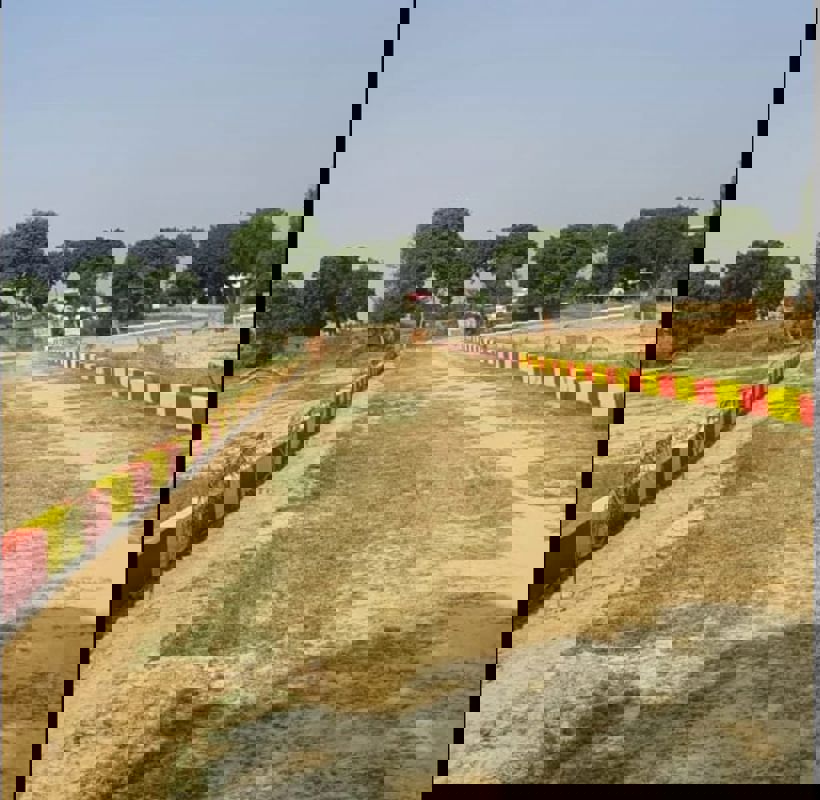 Plot For Sale in Raebareli Road