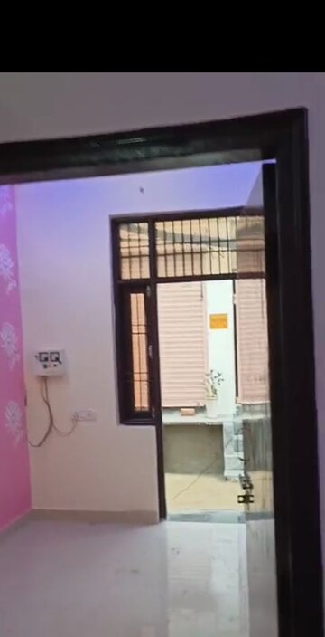 Room in 2 BHK Builder Floor at Ganesh Nagar – for Rent