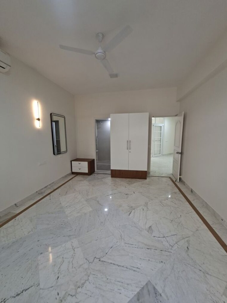 Room, embassy-casabella 3 Bedroom 2500 Sq.Ft. Apartment In Ashok Nagar Bangalore 9820487