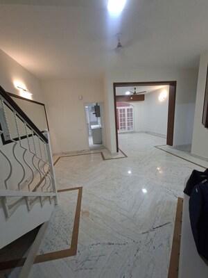 Room in 3 BHK Apartment at Embassy Casabella, Ashok Nagar – for Rent