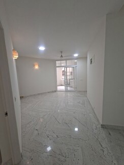 3 BHK + Servant Room Apartment For Rent in Embassy Casabella