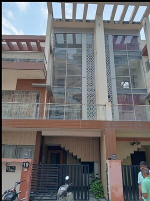 3 BHK Apartment For Rent in High End Paradise II, Raj Nagar Extension