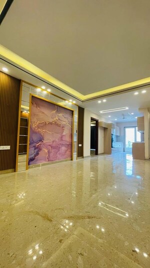 Room in 3 BHK Builder Floor at BPTP Astaire Gardens, Sector 70a – for Sale