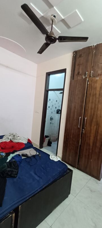 Furnished Amenities in 2 BHK Builder Floor at Rohini Sector 8 – for Sale