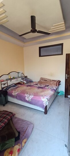 2 BHK + Extra Room Builder Floor For Sale in Rohini Sector 8