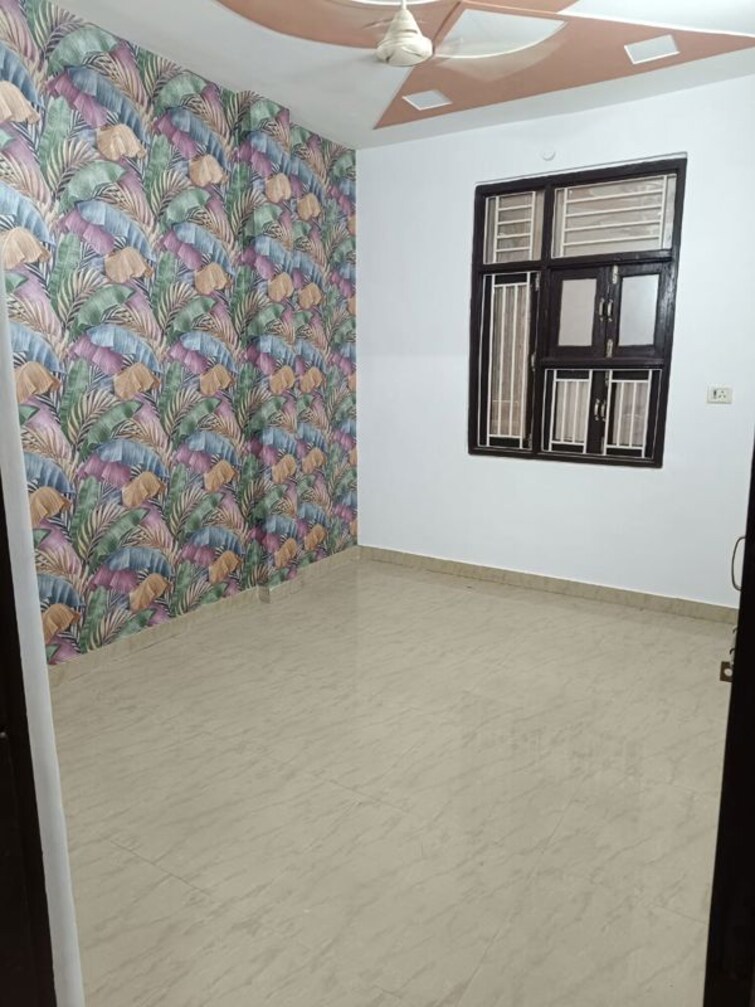 Cover Image, subhash park 2 Bedroom 500 Sq.Ft. Builder Floor In Subhash Park Delhi 9618147