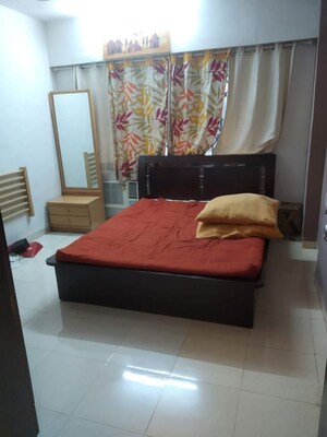 Bedroom in 1 BHK Apartment at Bandra West – for Rent