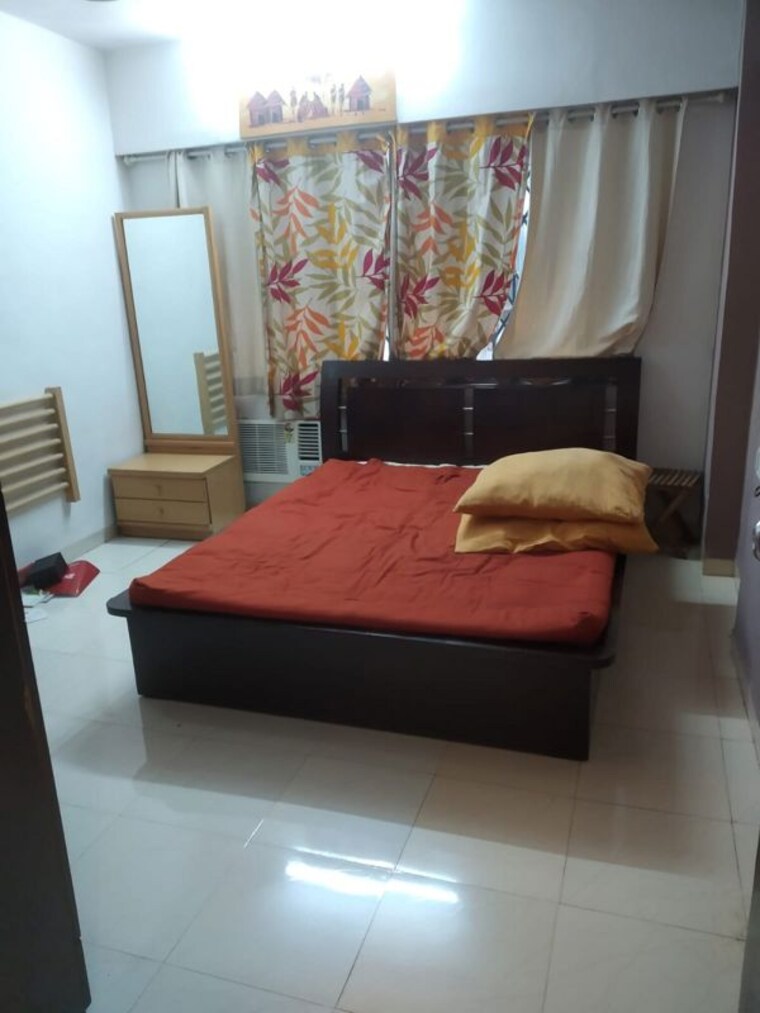Bedroom, bandra west 1 Bedroom 500 Sq.Ft. Apartment In Bandra West Mumbai 9820497