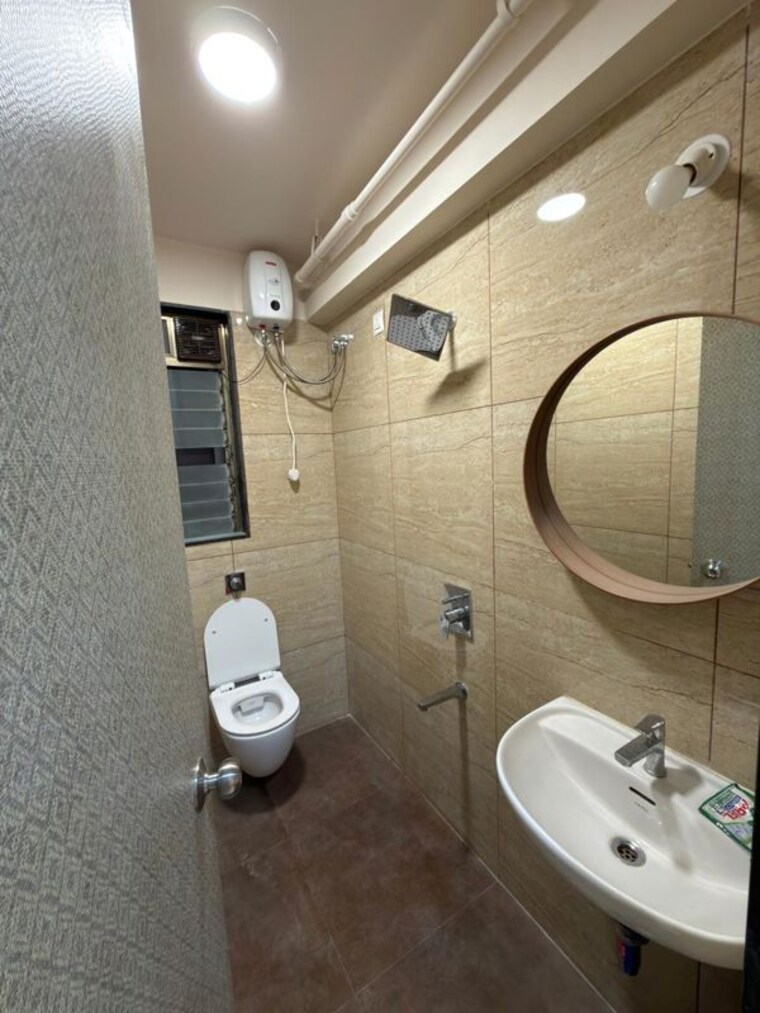 Bathroom, chandak-34-park-estate 2 Bedroom 750 Sq.Ft. Apartment In Goregaon West Mumbai 9820536