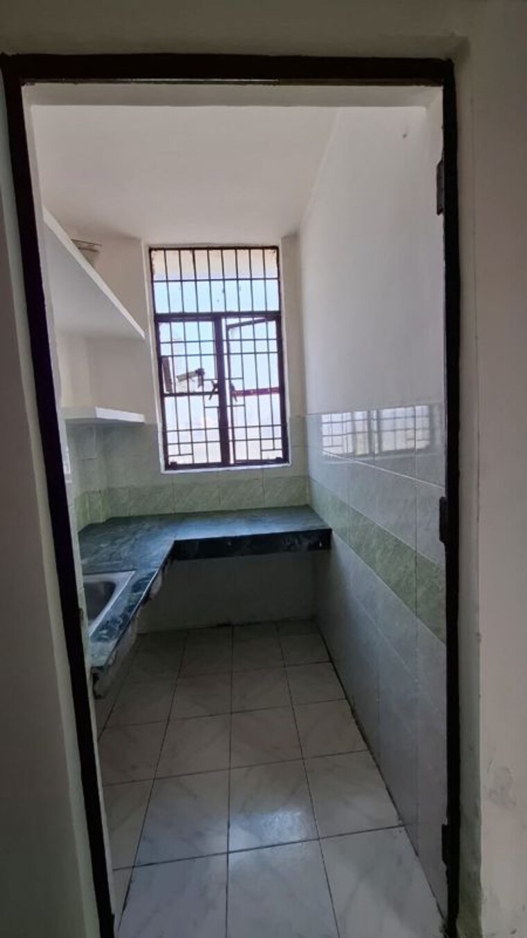 Balcony, sector 10 greater noida 1.5 Bedroom 30 Sq.Mt. Apartment In Sector 10 Greater Noida Greater Noida 9820571