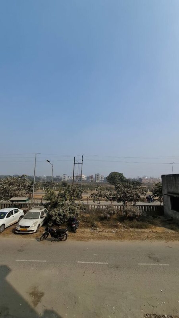 undefined, sector 10 greater noida 1.5 Bedroom 30 Sq.Mt. Apartment In Sector 10 Greater Noida Greater Noida 9820571