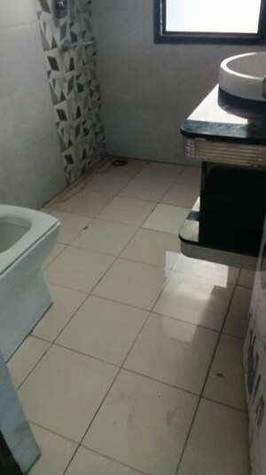 Bathroom in 3 BHK Apartment at Unitech Fresco, Sector 50 – for Sale