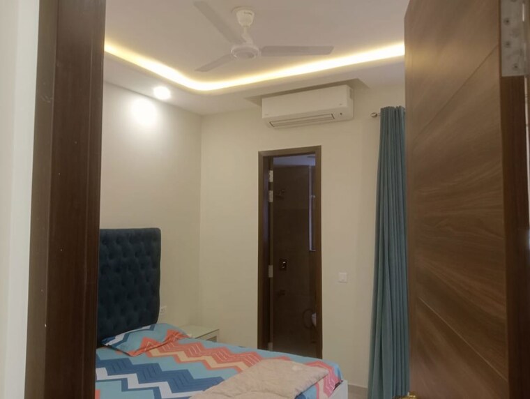 Bedroom, smart-world-orchard 3.5 Bedroom 1650 Sq.Ft. Builder Floor In Sector 61 Gurgaon 9820581