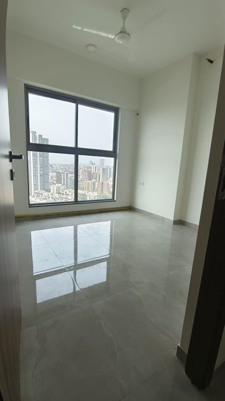 Room, malad west 2 Bedroom 659 Sq.Ft. Apartment In Malad West Mumbai 9820625
