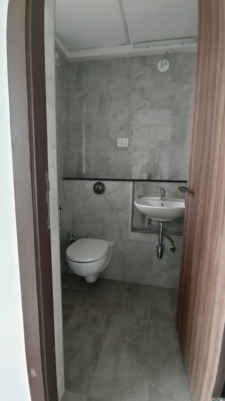 Bathroom, malad west 2 Bedroom 659 Sq.Ft. Apartment In Malad West Mumbai 9820625