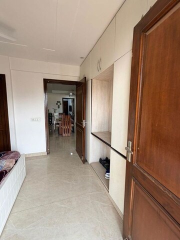 Room in 5 BHK Penthouse at DLF Regency Park II, Sector 27 – for Sale