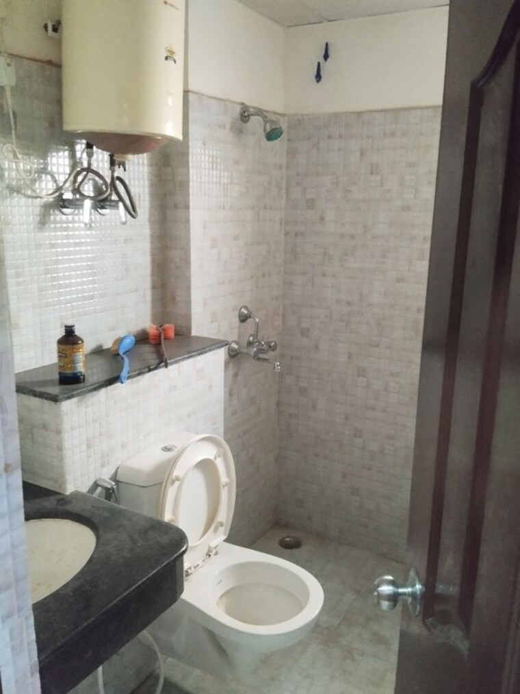 Bathroom, bbd-green-city 3.5 Bedroom 1850 Sq.Ft. Apartment In Gomti Nagar Lucknow 9704000