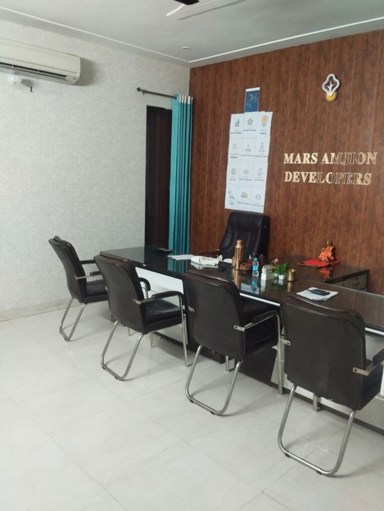 Team Area, gomti nagar Commercial Office Space 2152 Sq.Ft. In Gomti Nagar Lucknow 9703985