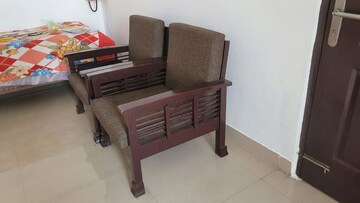 Bedroom in 4 BHK Apartment at Eldeco Saubhagyam, Vrindavan Yojna – for Rent