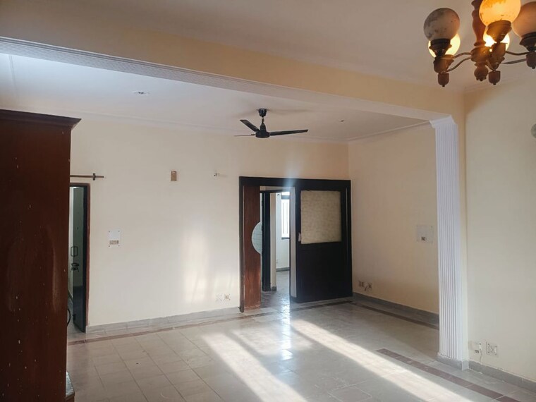 Room, parsvnath-exotica 3 Bedroom 2645 Sq.Ft. Apartment In Sector 53 Gurgaon 9820678
