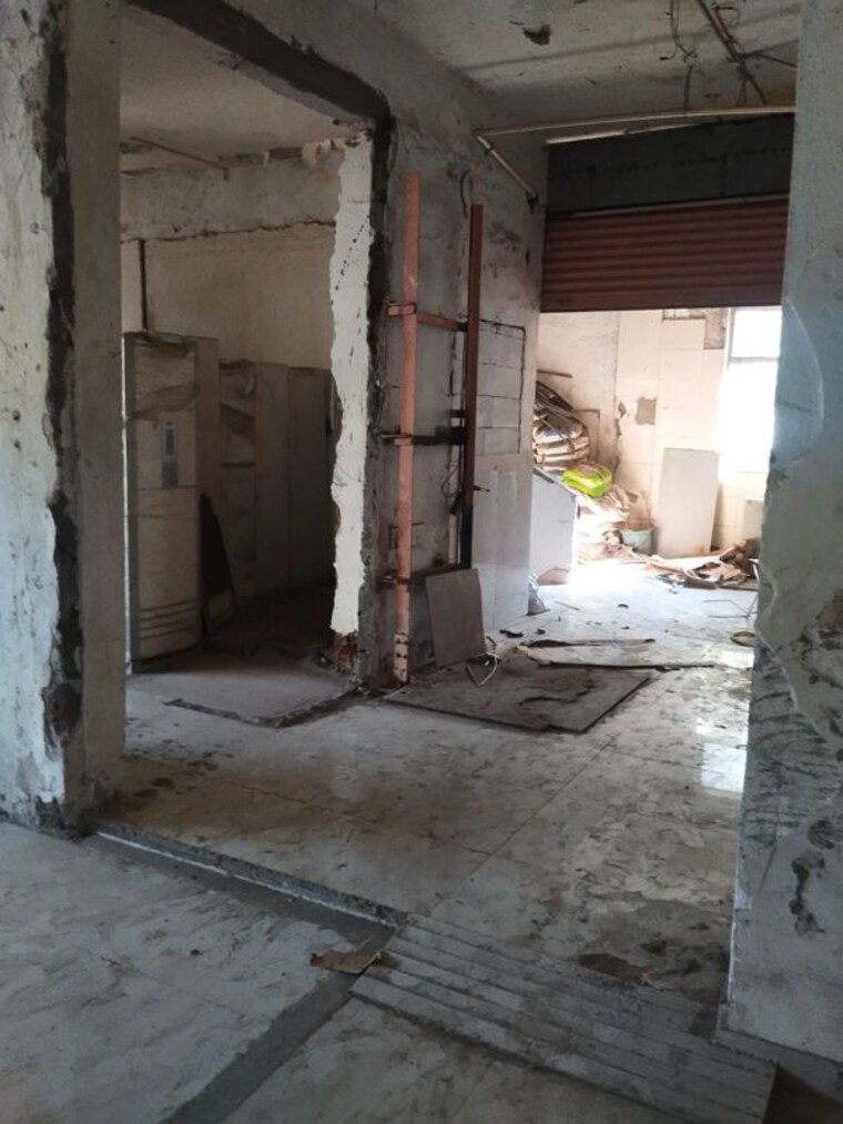 Bathroom, cama-industrial-estate-goregaon Commercial Warehouse 4000 Sq.Ft. In Goregaon East Mumbai 9820578