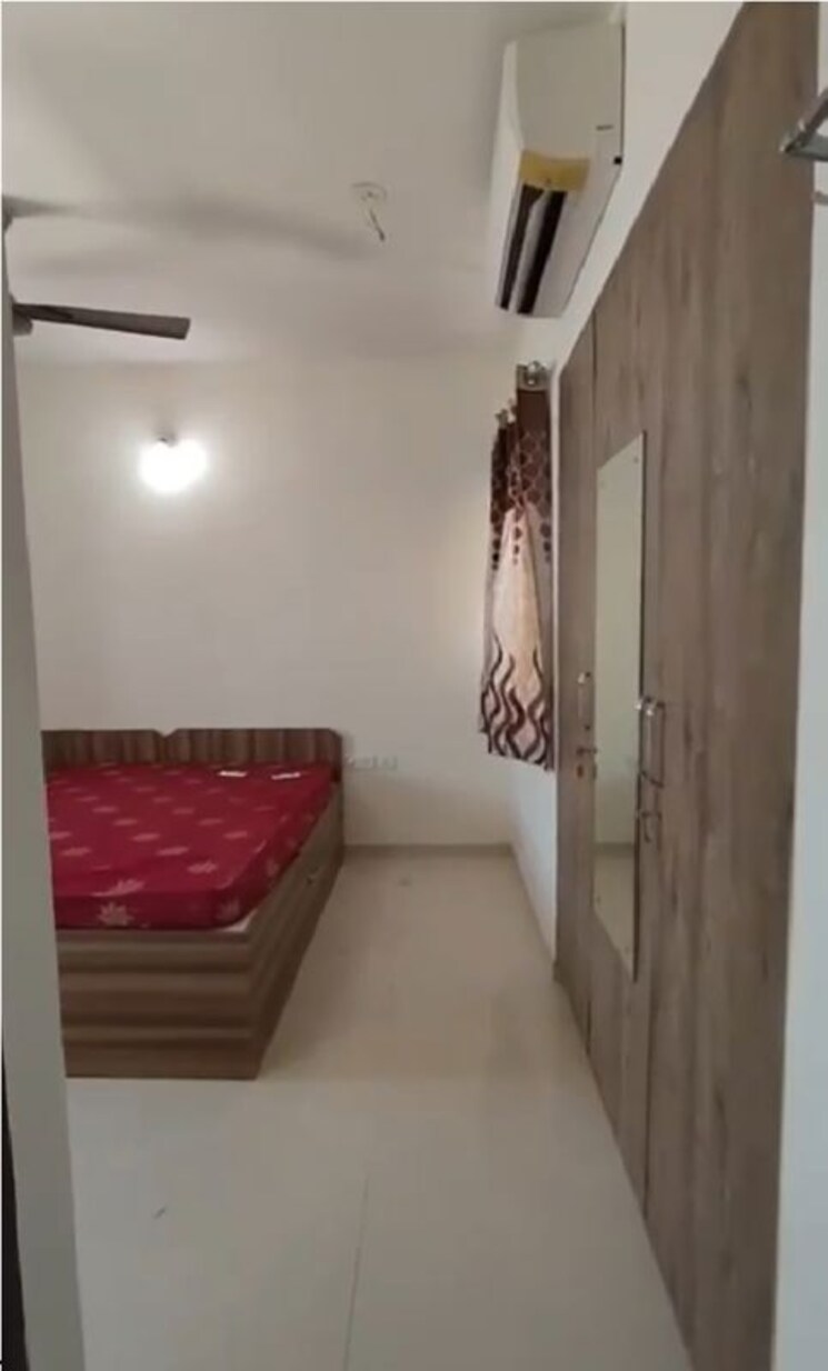 Master Bedroom, lodha-splendora 2 Bedroom 720 Sq.Ft. Apartment In Ghodbunder Road Thane 9820692