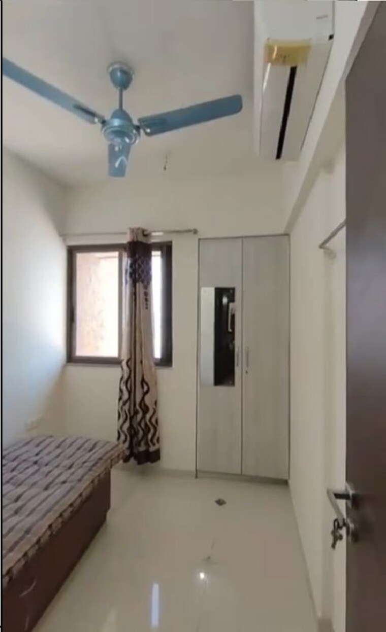 Bedroom, lodha-splendora 2 Bedroom 720 Sq.Ft. Apartment In Ghodbunder Road Thane 9820692