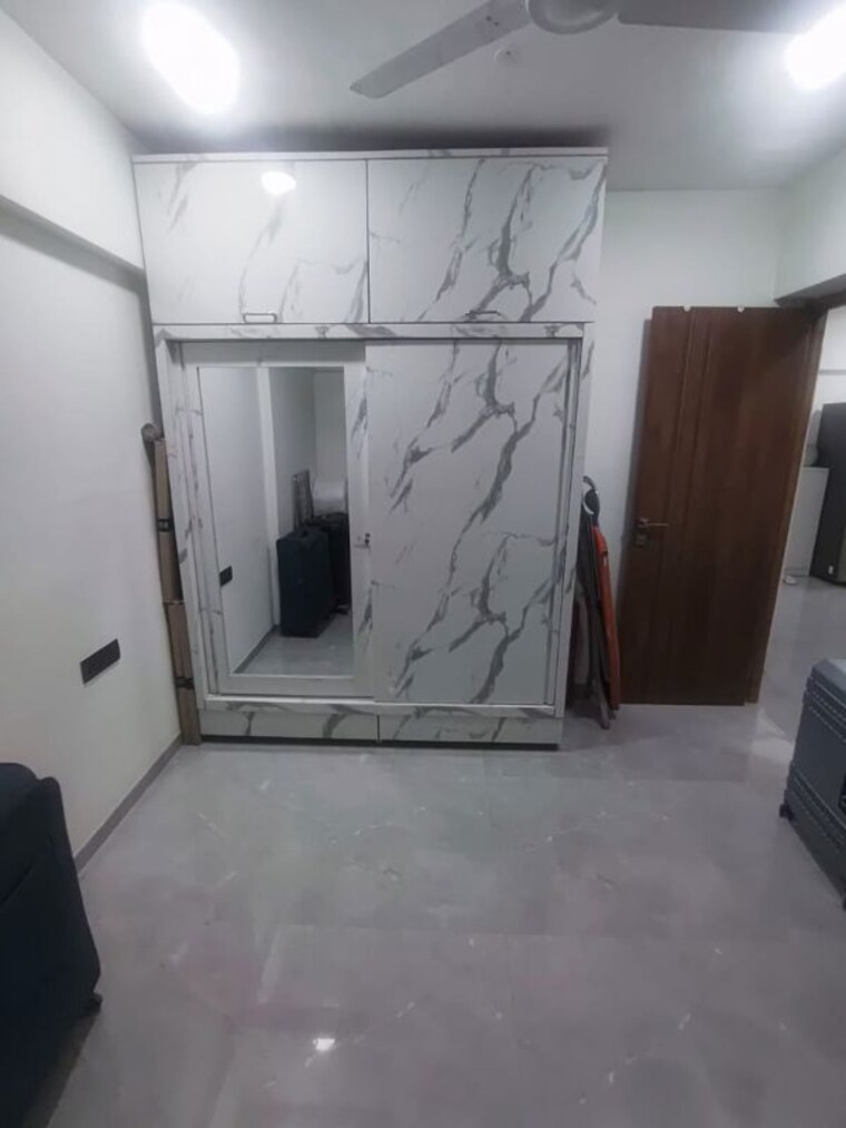 Bathroom, sanghvi-infenia 3 Bedroom 1500 Sq.Ft. Apartment In Santacruz East Mumbai 9820762