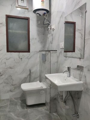 Bathroom in 1 RK Builder Floor at East Of Kailash – for Rent