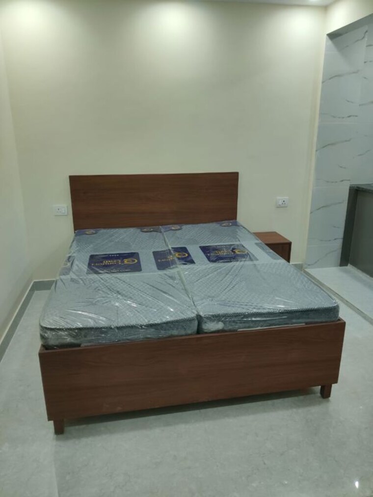 Bedroom, east of kailash 1 RK 370 Sq.Ft. Builder Floor In East Of Kailash Delhi 9820763