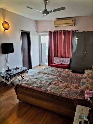 Bedroom in 4 BHK Apartment at Omaxe The Forest, Sector 92 – for Rent