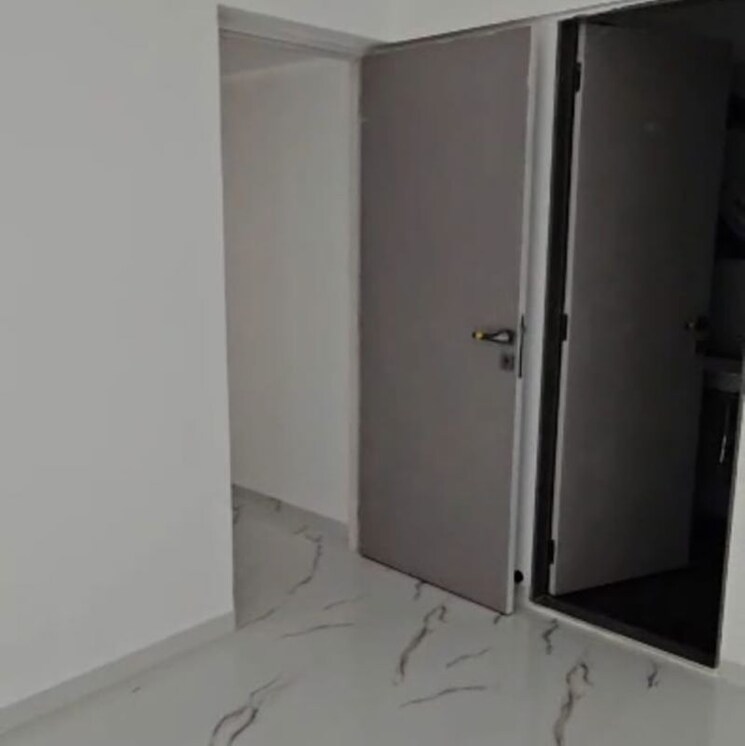 Room, ghatkopar west 2 Bedroom 700 Sq.Ft. Apartment In Ghatkopar West Mumbai 9820788