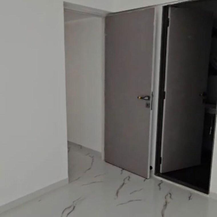 Room, ghatkopar west 2 Bedroom 700 Sq.Ft. Apartment In Ghatkopar West Mumbai 9820788