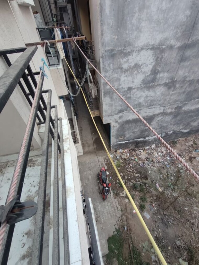 Balcony, saket 1 Bedroom 350 Sq.Ft. Builder Floor In Saket Delhi 9820790