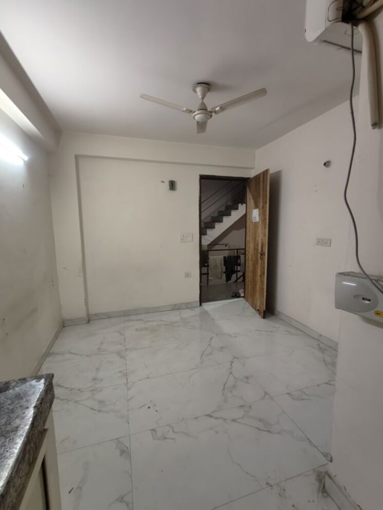 Room, saket 1 Bedroom 350 Sq.Ft. Builder Floor In Saket Delhi 9820790