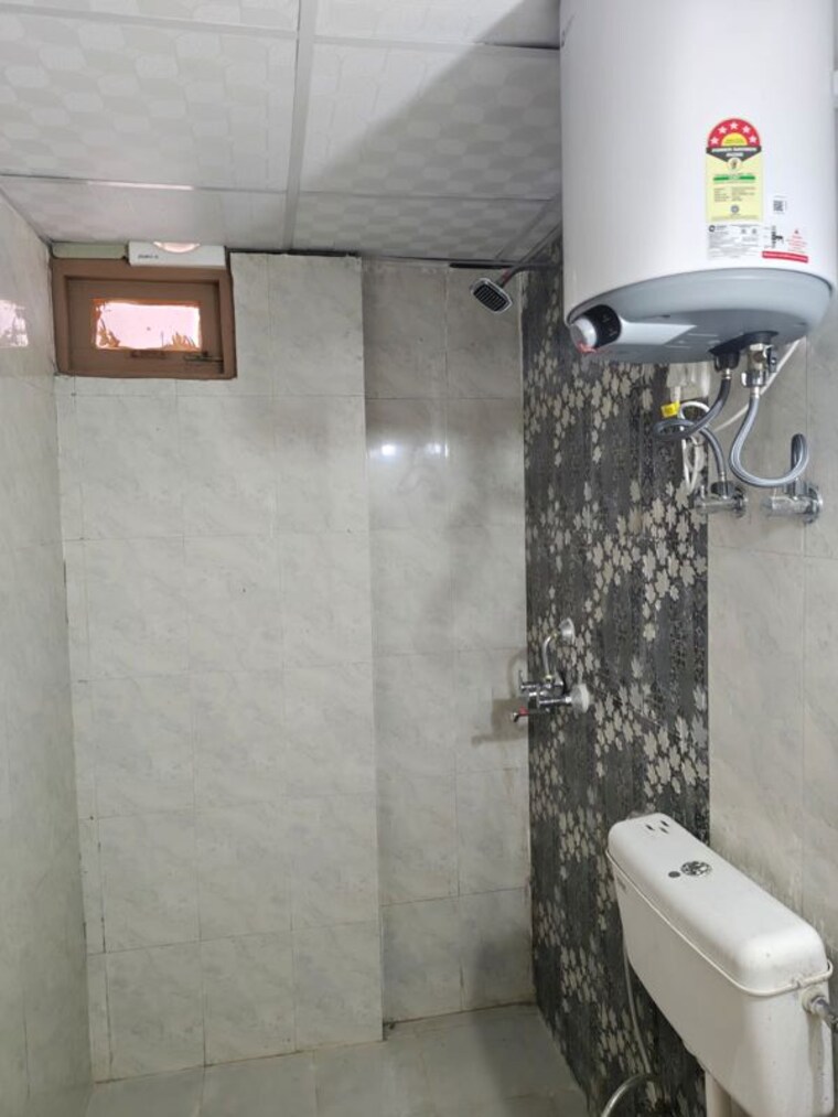 Bathroom, pareena-om-apartments 2 Bedroom 647 Sq.Ft. Apartment In Sector 112 Gurgaon 9820764