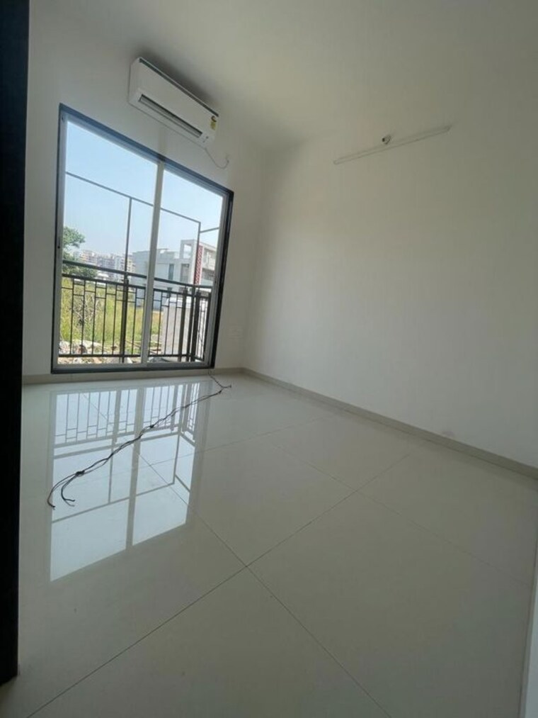 Room, seasons-green 1 Bedroom 412 Sq.Ft. Apartment In Khadakpada Thane 9820817