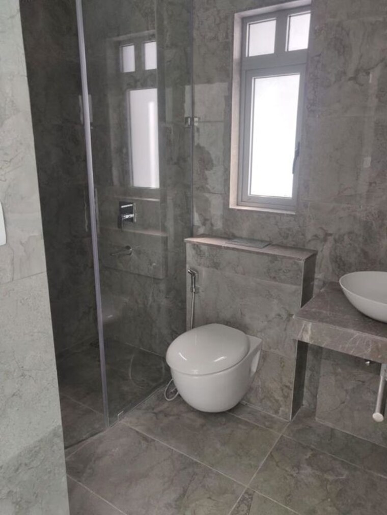 Bathroom, oberoi-maxima 3 Bedroom 1641 Sq.Ft. Apartment In Andheri East Mumbai 9820800