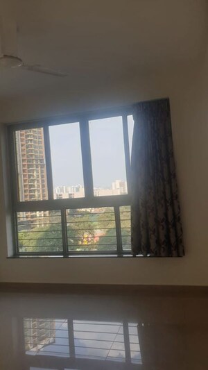 1.5 BHK Apartment For Rent in Amanora Future Towers, Hadapsar