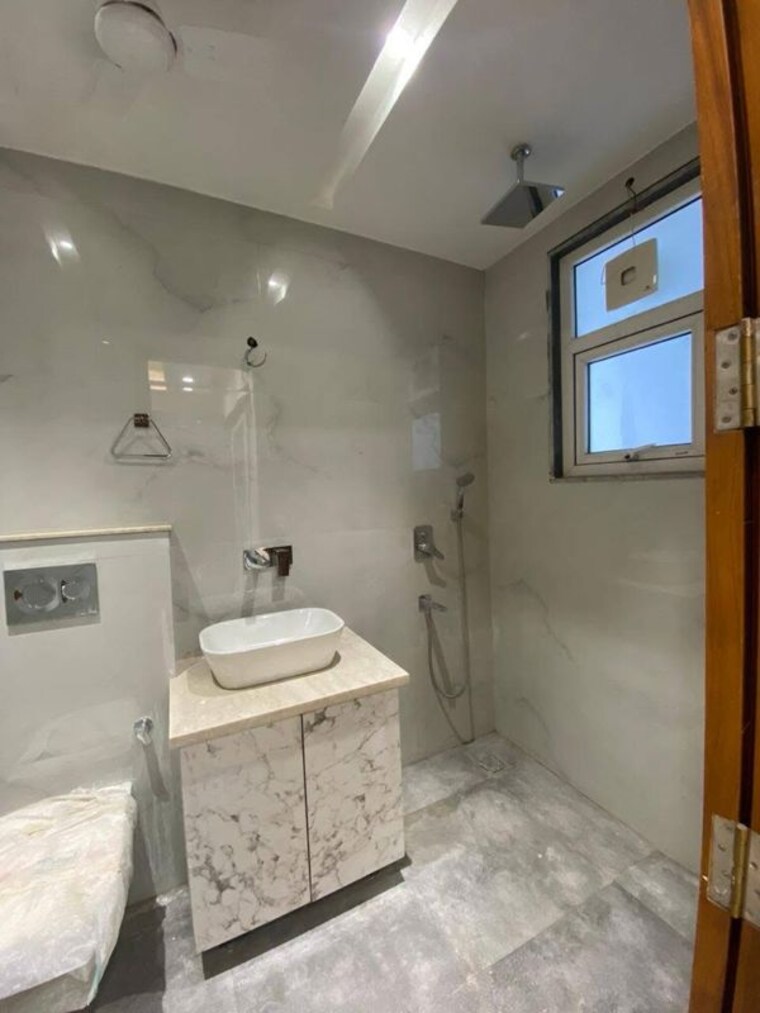 Bathroom, sushant lok i 3 Bedroom 215 Sq.Yd. Builder Floor In Sushant Lok I Gurgaon 9820823