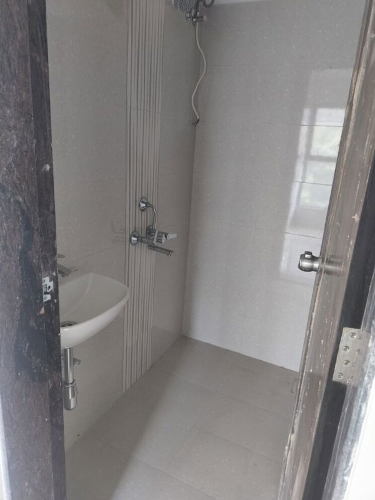 Bathroom, abhigna-avirahi-elegance 1 Bedroom 319 Sq.Ft. Apartment In Malad West Mumbai 9820836