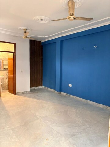 Room in 6+ BHK Villa at Delta I Greater Noida – for Rent