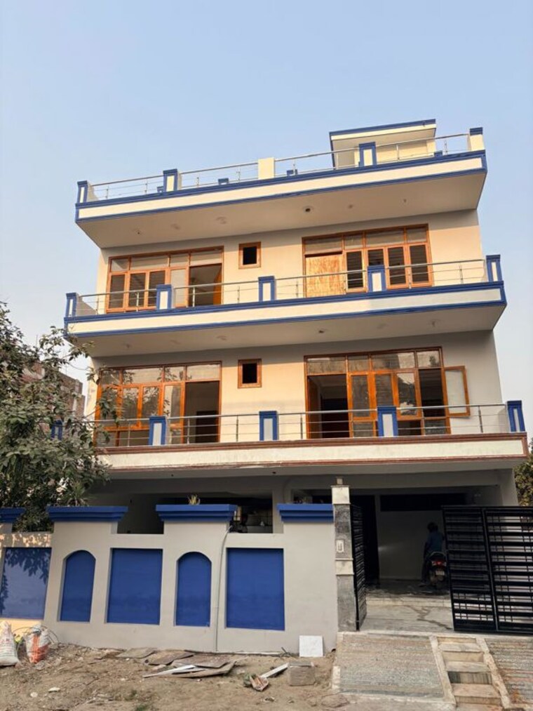 undefined, delta i greater noida 6+ Bedroom 300 Sq.Ft. Villa In Delta I Greater Noida Greater Noida 9820868