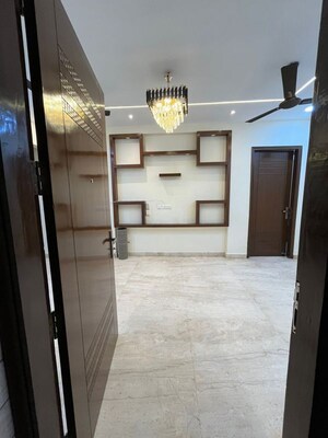 Building Lobby in 3 BHK Builder Floor at Sushant Lok I – for Rent