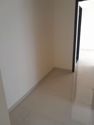 Room in 2 BHK Apartment at Lotus Springs, Andheri East – for Rent