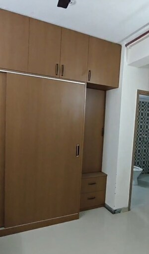2 BHK Apartment For Rent in Pareena Om Apartments, Sector 112