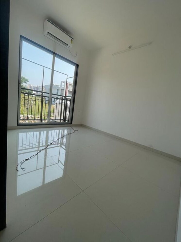 Room, seasons-green 1 Bedroom 412 Sq.Ft. Apartment In Khadakpada Thane 9820896