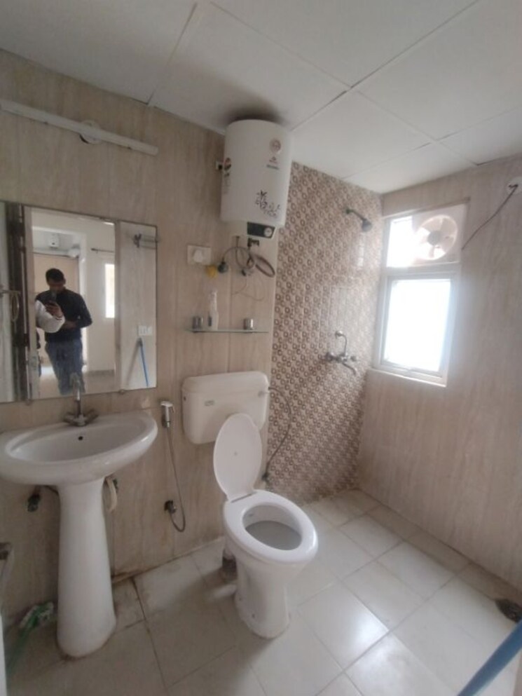 Bathroom, victoryone-amara 2 Bedroom 1210 Sq.Ft. Apartment In Sector 16 Greater Noida Greater Noida 9820908