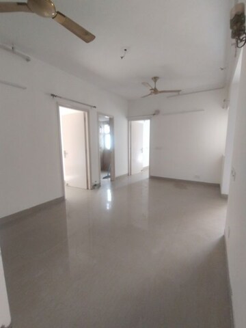 Room in 2 BHK Apartment at VIctoryone Amara, Sector 16 Greater Noida – for Rent